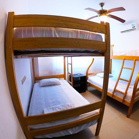 Kiwi Suites Hostel Montanita Luaran gambar