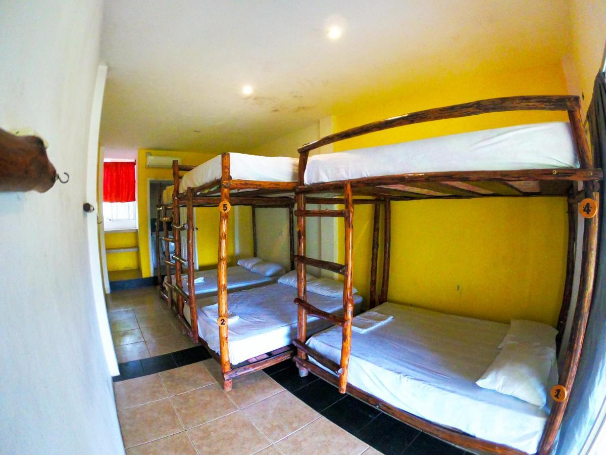 Kiwi Suites Hostel Montanita Luaran gambar